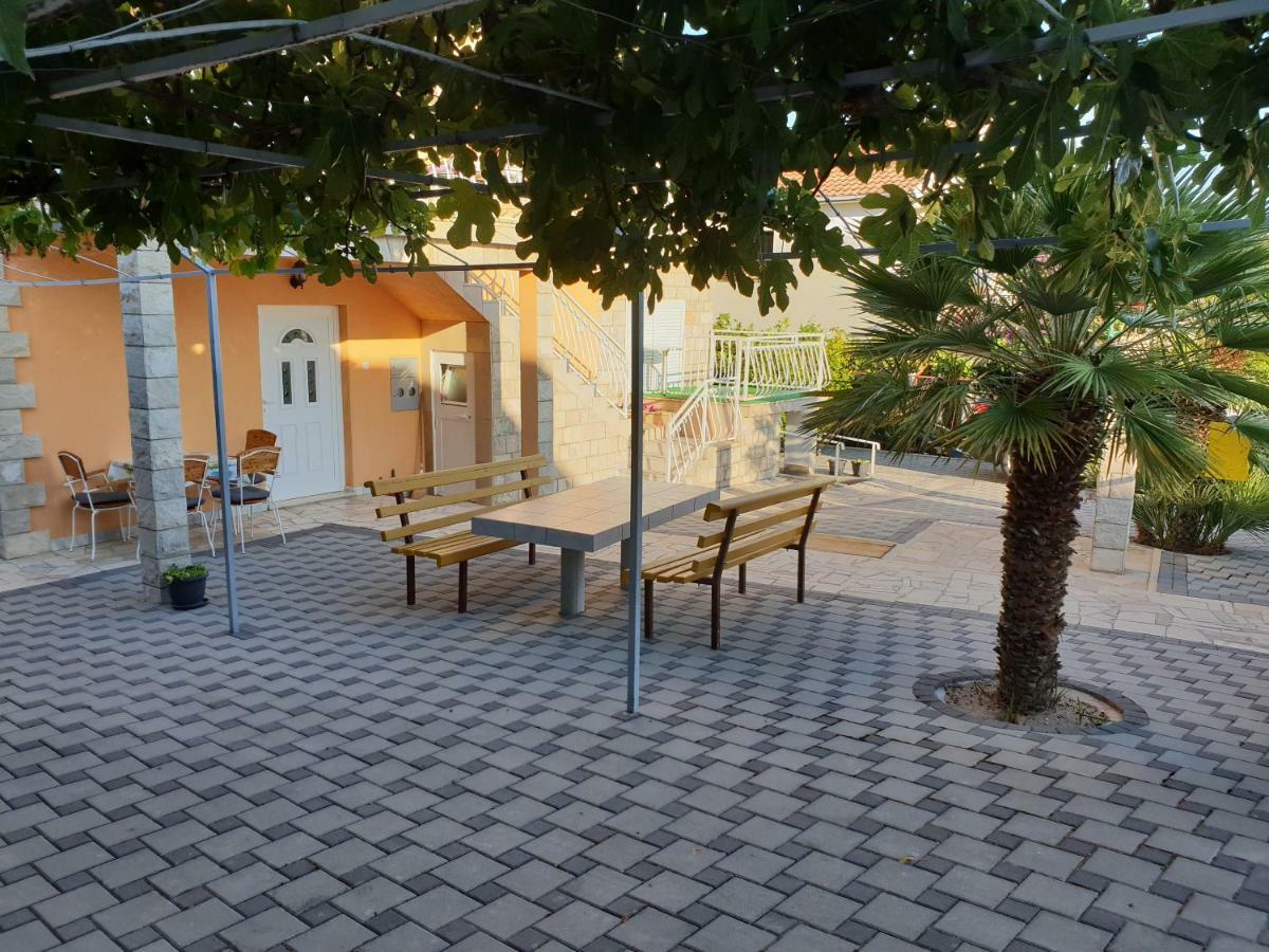 Apartments Alma Orebić Exterior foto